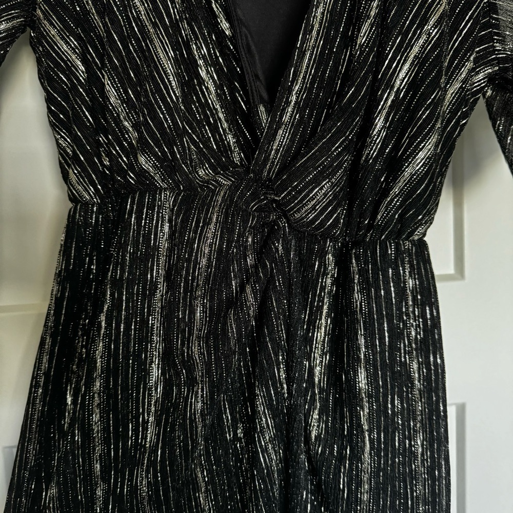 All In Favor Nordstrom Dolman Plisse Midi Dress - Picture 5 of 8